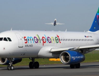 Επιστροφή αεροσκάφους της Small Planet στο αεροδρόμιο του Ηρακλείου λίγο μετά την απογείωση